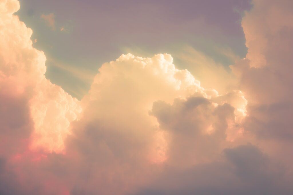Wolken in Pastelltönen