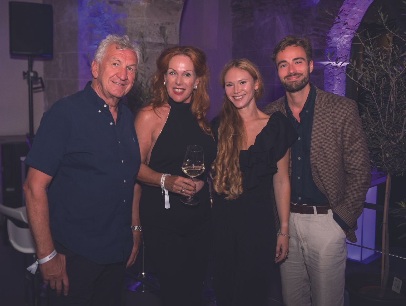 Markus Villinger, Bettina Villinger (Engel & Völkers), Lea Villinger und Michael Pillinger bei der One Night in Italy