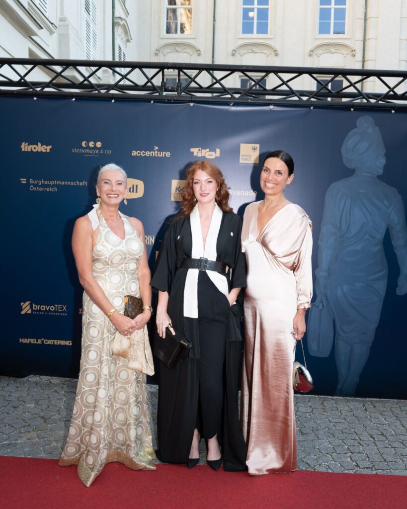 Elisabeth Hasenöhl, Mria Köfler (Steinmayr und Co) und Verena Wieser (Papeterie Ernst Schmid)