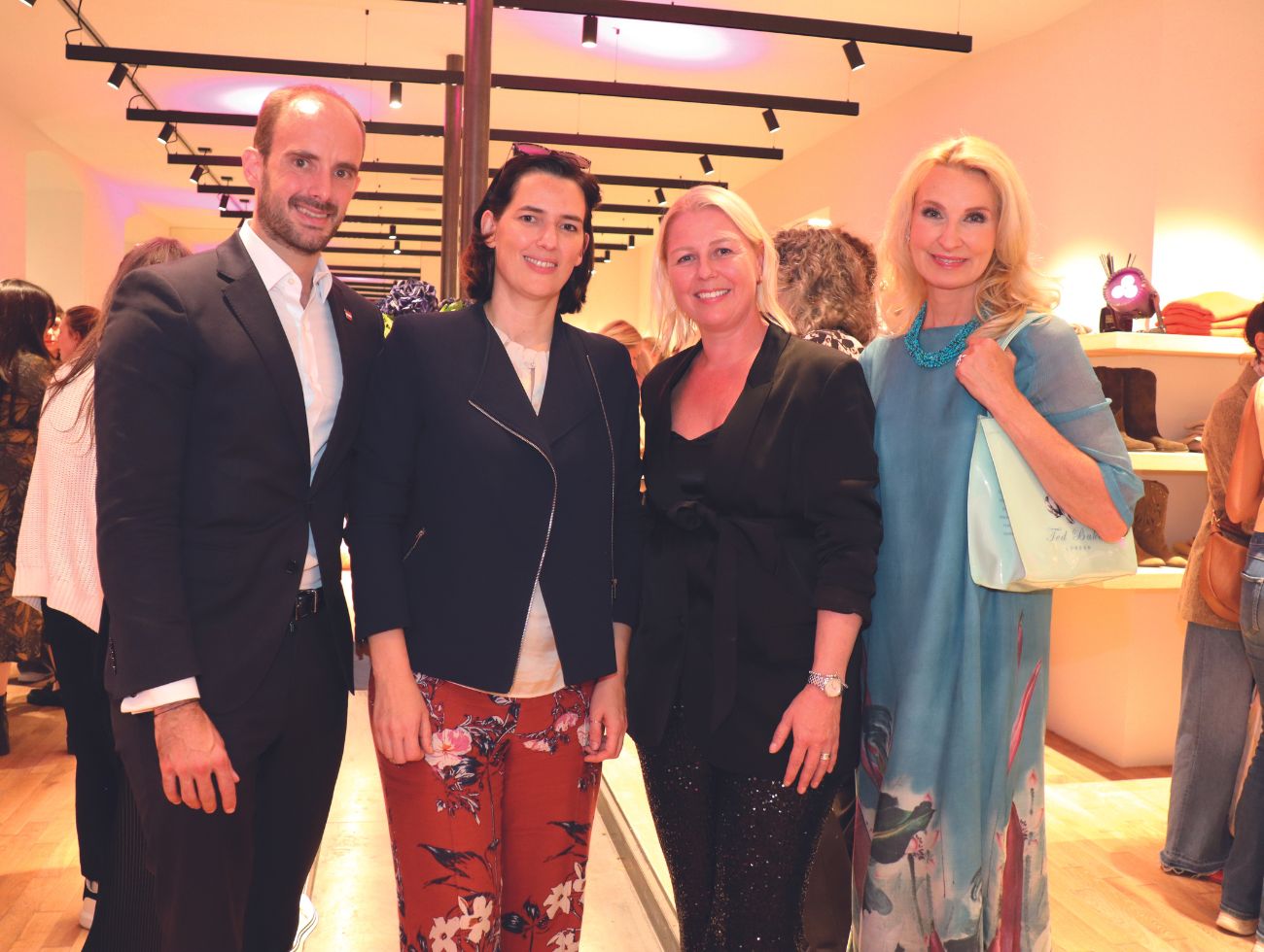 Staatssekretär Florian Tursky, EU-Abgeordnete Barbara Thaler, Anna Strießnig und Opernstar Eva Lind beim Fashion Circle bei teresa.
