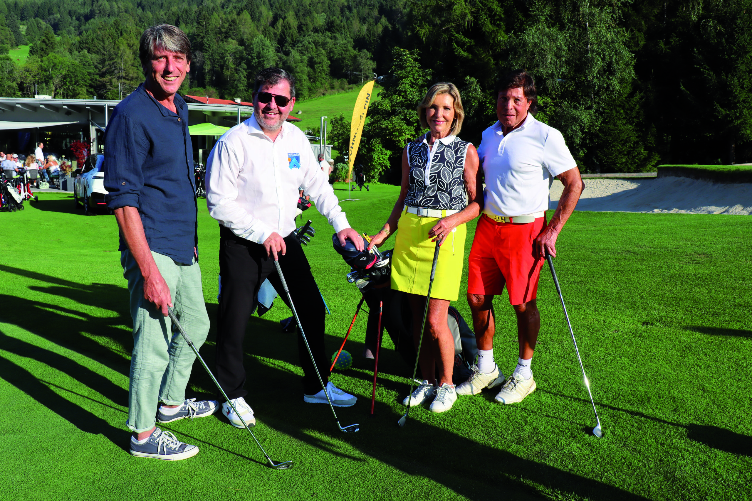 Michael Arnold, Stefan KLeinlercher, Andrea Gager und Manfred Gager bei der Interalpin Golftrophy