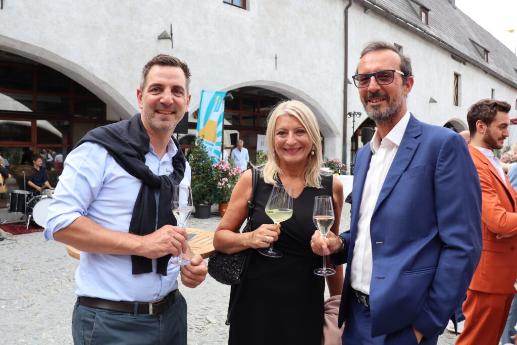 Kunst, Genuss & sommerfreude Art-Circle-Gala im Zeughaus Innsbruck