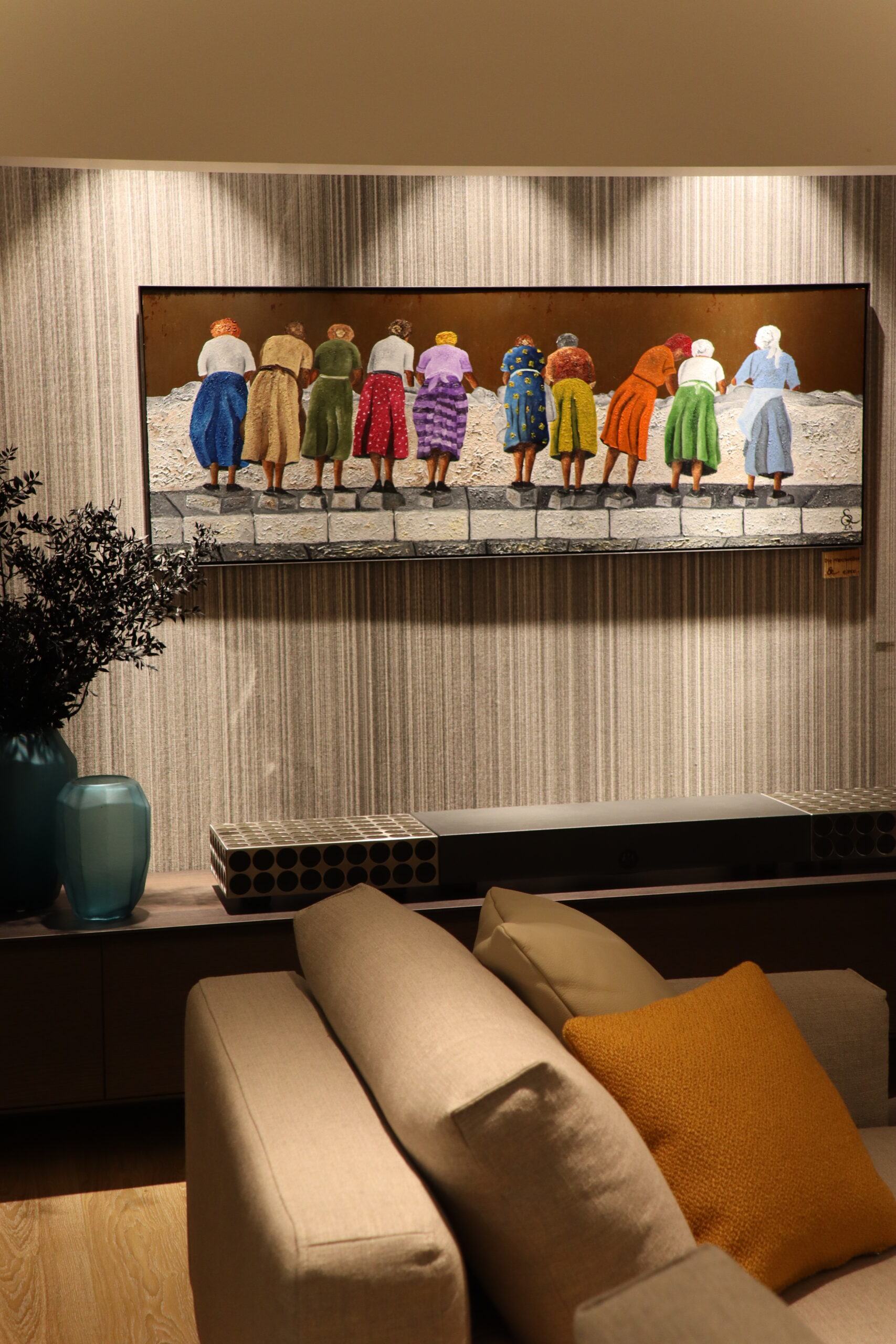 Kunst trifft Couch, Einrichtungshaus Föger