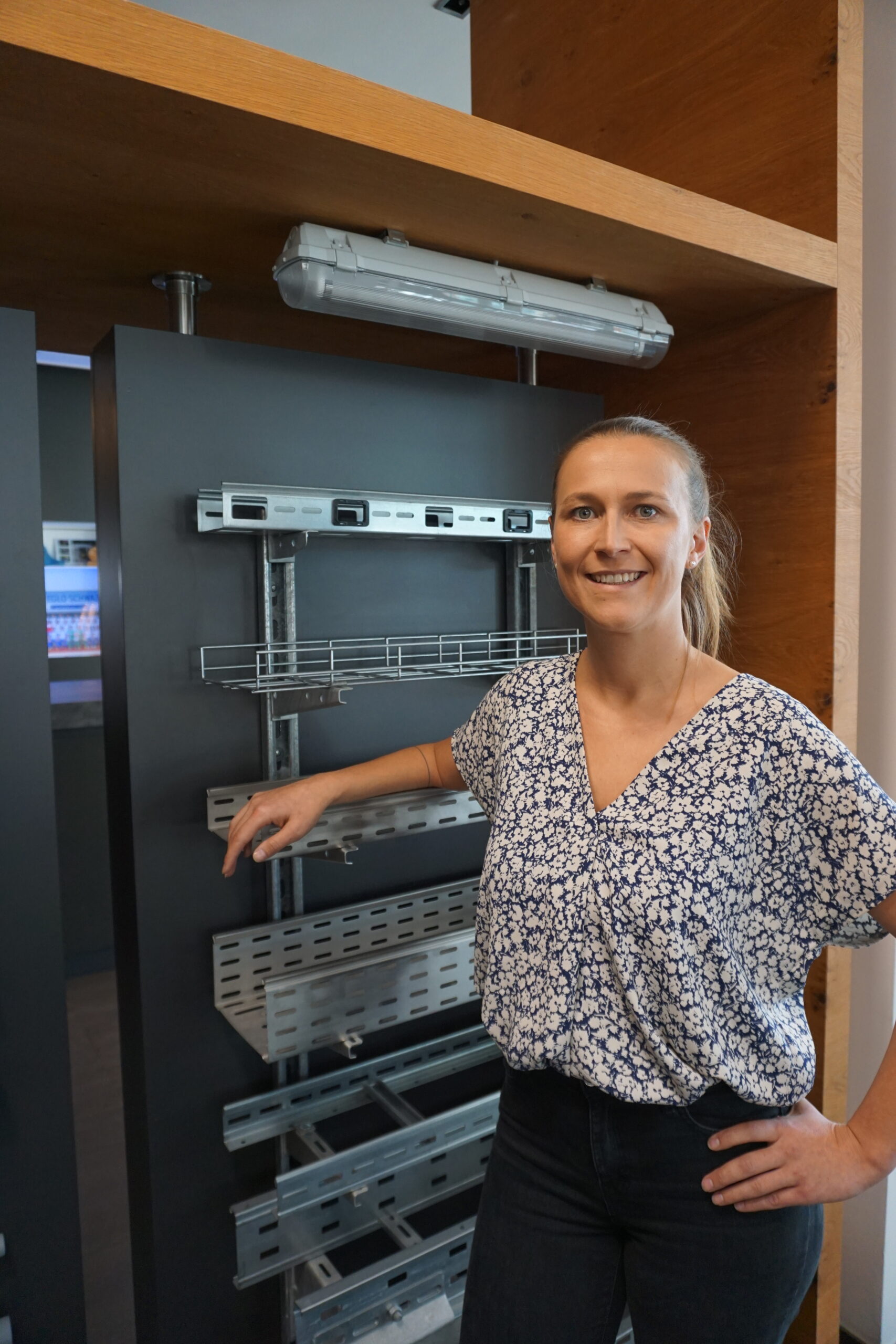 Karin_Muxel_Kabelmanagement und Unterflur Innendienst
