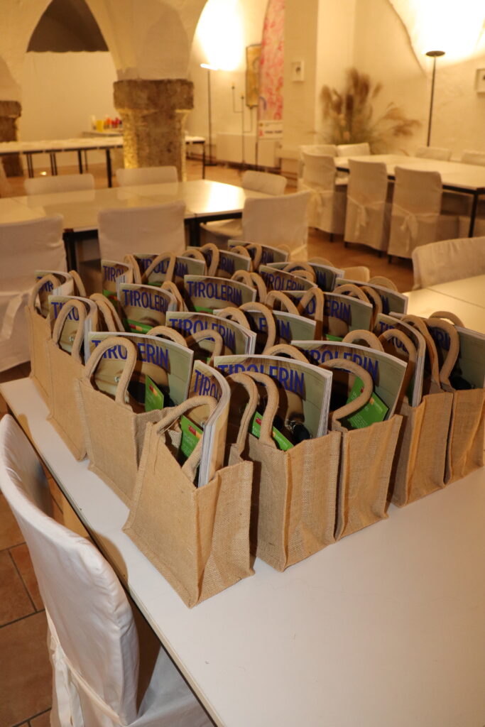 Kunst hilft gemeinsam mit TIROLERIN, Büchsenhausen 2025