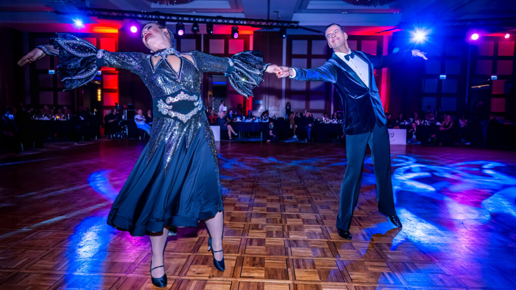 Lukas Steinegger: ProAm-Tanzen für Frauen ohne Tanzpartner in Tirol